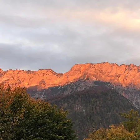 Bergromantik Charme Mit Einer Infrarotkabine Und Bergblick